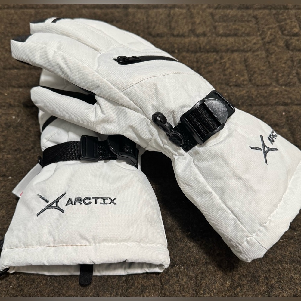 Arctix Women’s ski gloves
